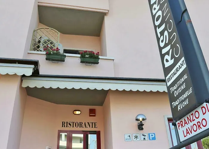 Santa Maria - Town Center Hotel 2*