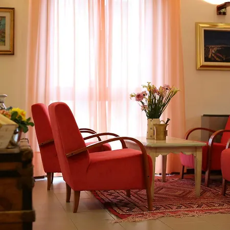 Santa Maria - Town Center מלון 2*