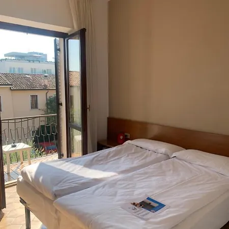 Santa Maria Hotel 2*
